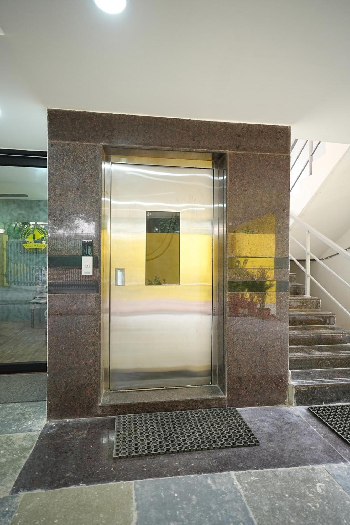 Yellow Bells Studios And Suites Gachibowli Eksteriør bilde