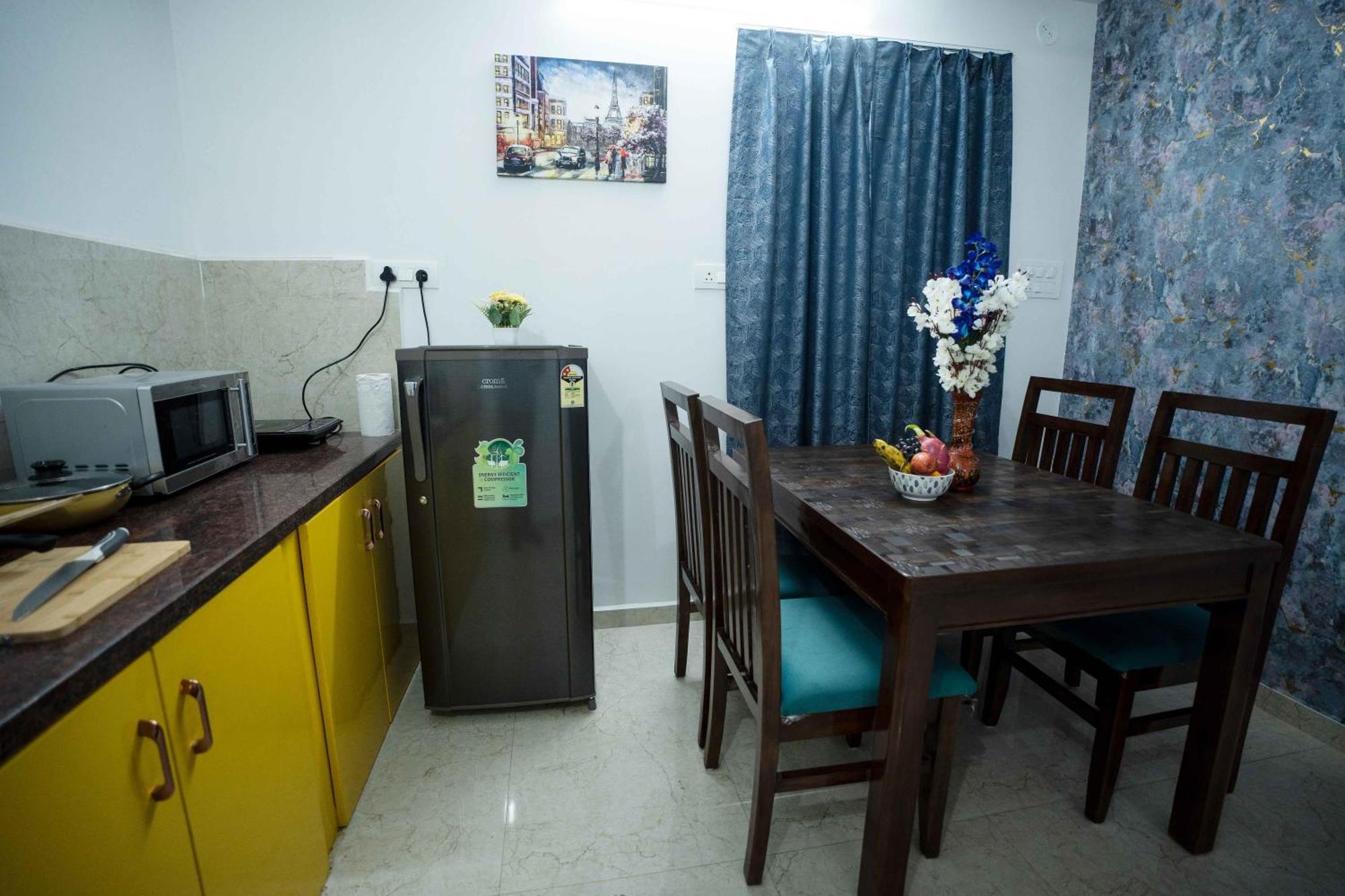 Yellow Bells Studios And Suites Gachibowli Eksteriør bilde
